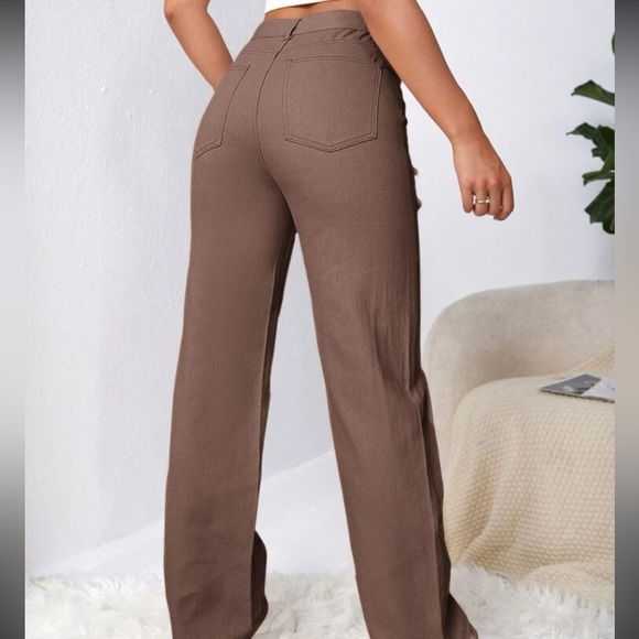 SHEIN EZwear Bleach Wash Ripped Detail Butterfly Jeans - Picture 3 of 5